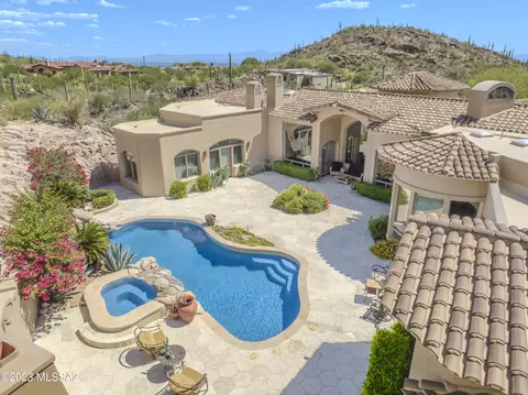 7529 N Secret Canyon Dr, Tucson, AZ 85718