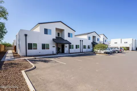 3738 E Mercedes Ct, Tucson, AZ 85716