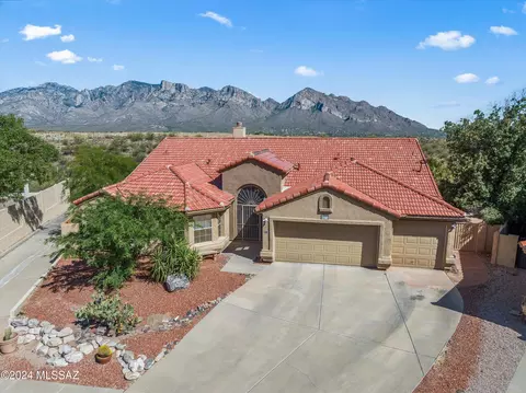871 W Silver Hill St, Oro Valley, AZ 85737