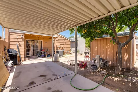 Exterior - 219 W Melridge St, Tucson, AZ 85706 photo 5 of 7