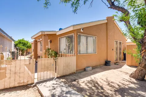 219 W Melridge St, Tucson, AZ 85706