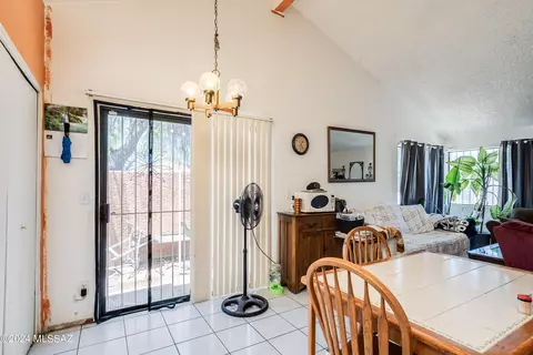 Dining - 219 W Melridge St, Tucson, AZ 85706 photo 1 of 1