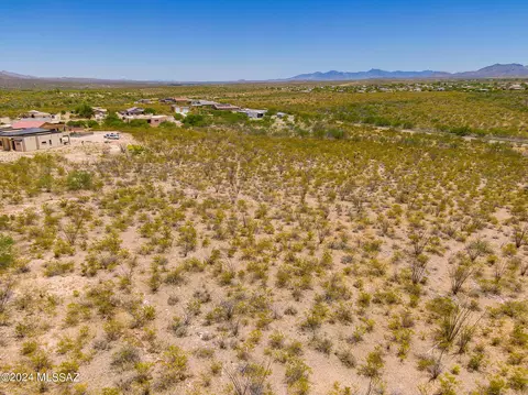 13788 E Bear Back Ridge Pl, Vail, AZ 85641