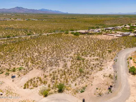 13788 E Bear Back Ridge Pl, Vail, AZ 85641 photo 2