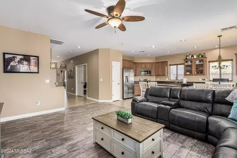 17570 S Garden Sage Loop, Vail, AZ 85641 photo 7