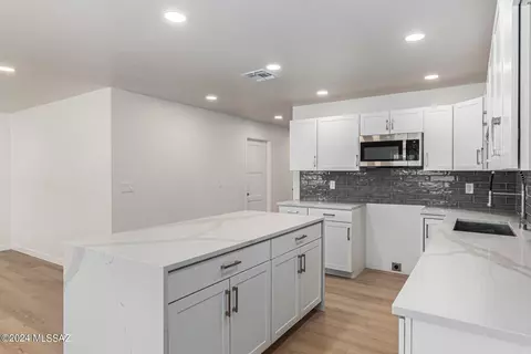 429 E 36th St, Tucson, AZ 85713 photo 15