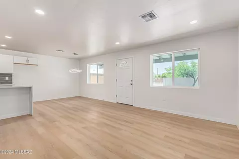 429 E 36th St, Tucson, AZ 85713 photo 8