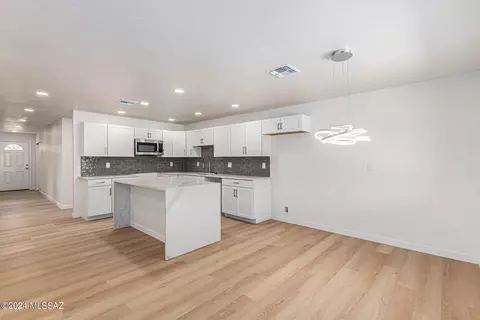 429 E 36th St, Tucson, AZ 85713 photo 10