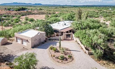 11 Wood Ln, Amado, AZ 85645