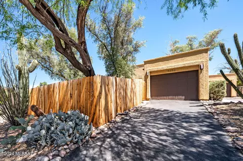 4356 W Pyracantha Dr, Tucson, AZ 85741