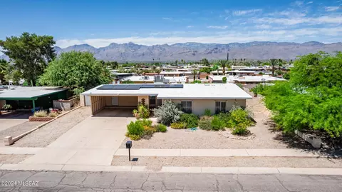9161 E 8th St, Tucson, AZ 85710