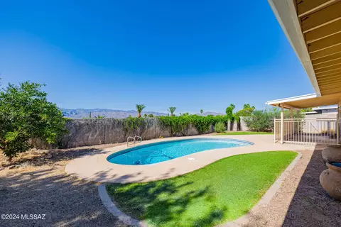 Exterior - 9161 E 8th St, Tucson, AZ 85710 photo 3 of 4