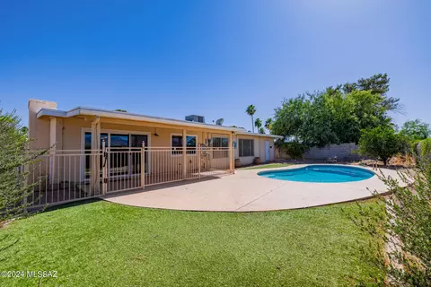 Exterior - 9161 E 8th St, Tucson, AZ 85710 photo 2 of 4