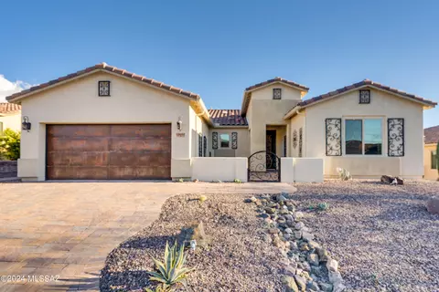 12652 N Fallen Shadows Dr, Marana, AZ 85658