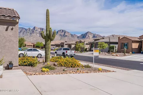 699 E Barun Valley Pl, Tucson, AZ 85755