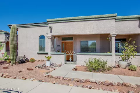 5778 W Treasure Point Pl, Tucson, AZ 85713