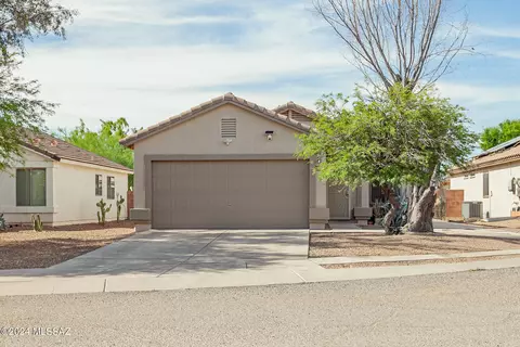 2056 W Silver Honey Pl, Tucson, AZ 85745