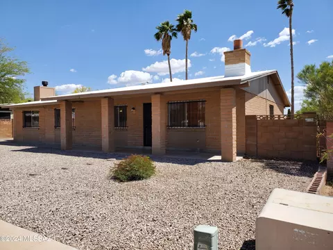9532 E Burnett St, Tucson, AZ 85730