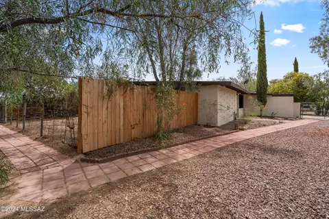 4082 E Sylvane Dr, Tucson, AZ 85711 photo 35