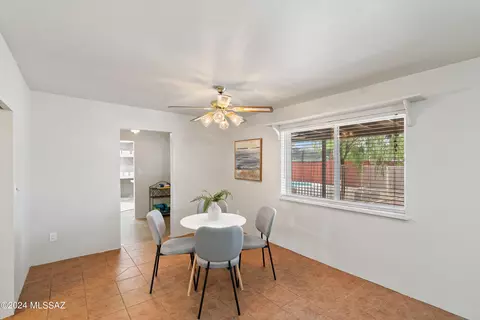 4082 E Sylvane Dr, Tucson, AZ 85711 photo 10