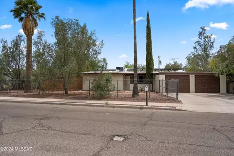4082 E Sylvane Dr, Tucson, AZ 85711