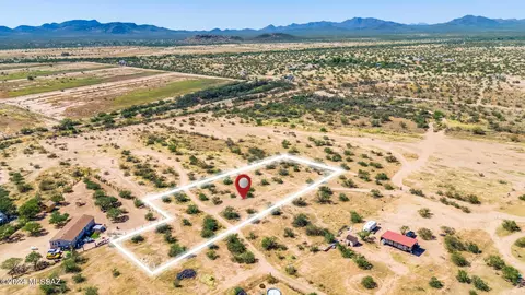9078 S Honeysuckle Farm Trl, Tucson, AZ 85735