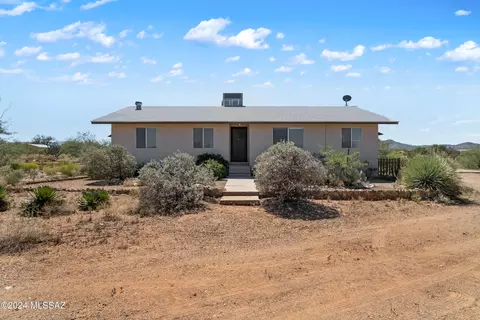 691 N Tomasita Dr, Vail, AZ 85641