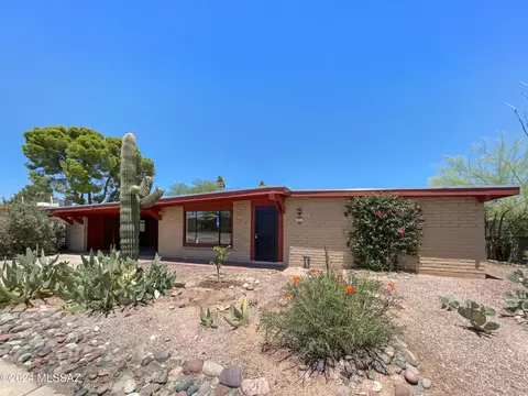8611 E Fairmount Pl, Tucson, AZ 85715