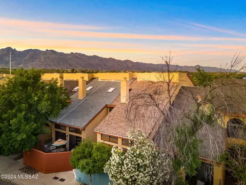 3894 N Paseo De Las Canchas, Tucson, AZ 85716