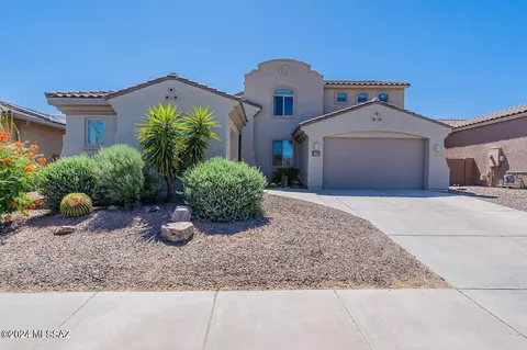 8500 N Moonfire Dr, Tucson, AZ 85743