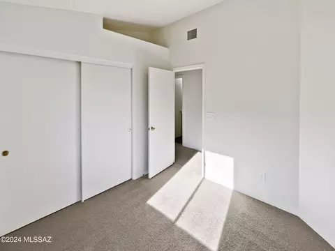 Bedroom - 6451 E Wolfhead Dr, Tucson, AZ 85730 photo 4 of 5