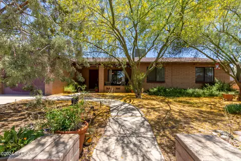 6731 S Iberia Ave, Tucson, AZ 85757