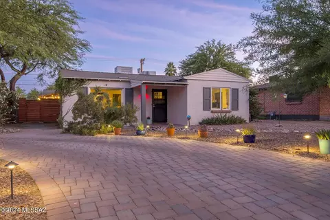 4356 Elmwood St, Tucson, AZ 85711