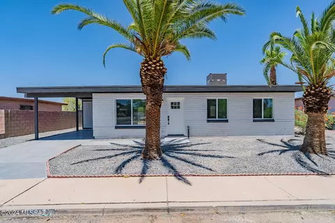 7541 E Juarez St, Tucson, AZ 85710