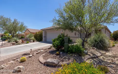 13489 N Holly Grape Dr, Marana, AZ 85658