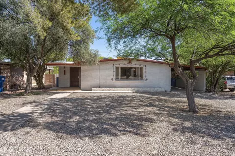 5553 E Rosewood St, Tucson, AZ 85711