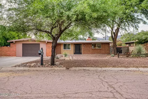 2111 E Monte Vista Dr, Tucson, AZ 85719