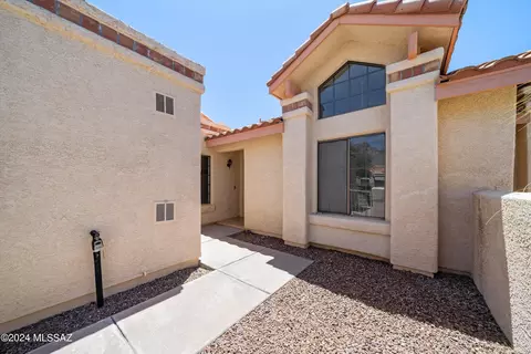 63 E Horizon Cir, Tucson, AZ 85737