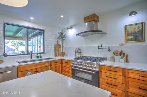 421 E Windy Peak Cir, Tucson, AZ 85704 photo 6
