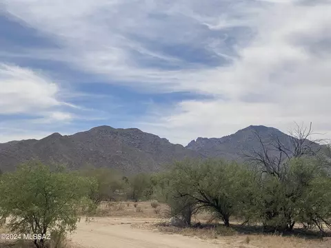 22700 W Dills Best Rd, Tucson, AZ 85735