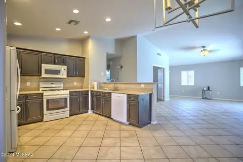 12686 E Red Iron Trl, Vail, AZ 85641 photo 9
