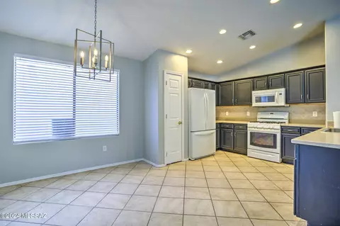 12686 E Red Iron Trl, Vail, AZ 85641 photo 10