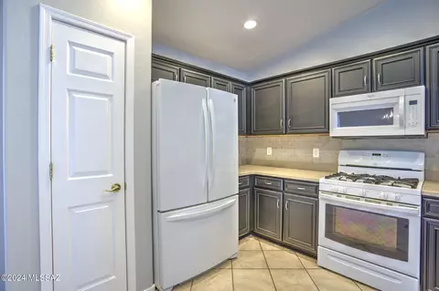 12686 E Red Iron Trl, Vail, AZ 85641 photo 8