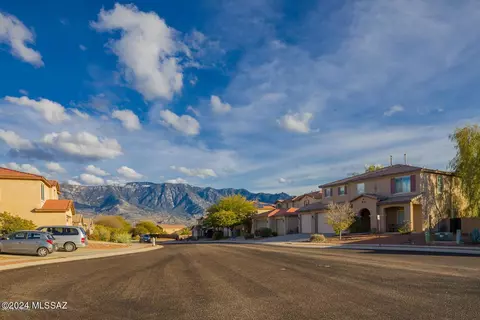 3549 E Silver Buckle Pl, Tucson, AZ 85739 photo 2