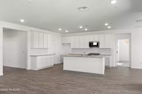 12797 E Lazy J Ranch Pl, Vail, AZ 85641 photo 3