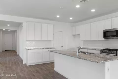 12797 E Lazy J Ranch Pl, Vail, AZ 85641 photo 4