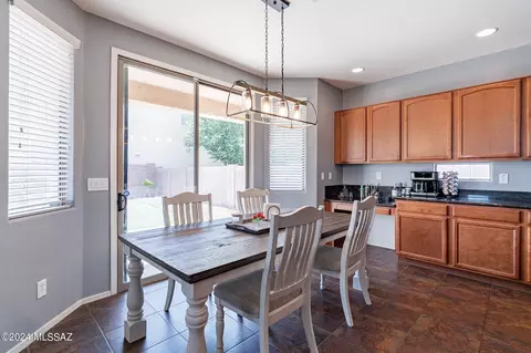 Dining - 12519 E Red Iron Trl, Vail, AZ 85641 photo 1 of 2