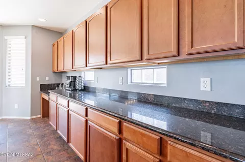 Kitchen - 12519 E Red Iron Trl, Vail, AZ 85641 photo 3 of 3