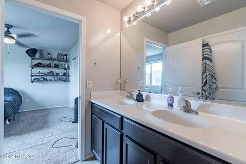 Bath - 232 E Scepter Ln, Vail, AZ 85641 photo 5 of 6