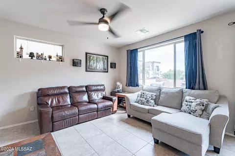 Living - 232 E Scepter Ln, Vail, AZ 85641 photo 1 of 2